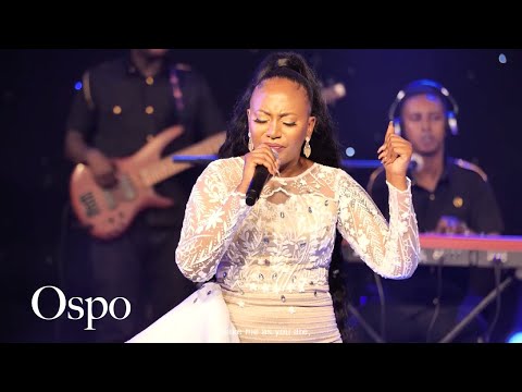 Bella Kombo - Nifinyange (Official Live Recorded Video)