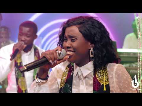 Tosin Bee - Ding Ding Dong (Christmas Medley)
